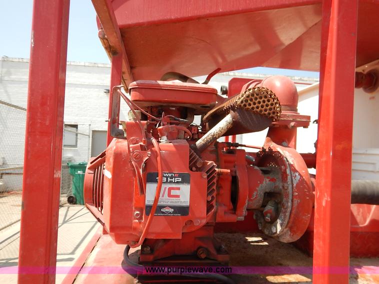 image for item K1607 2001 International 4700 water truck