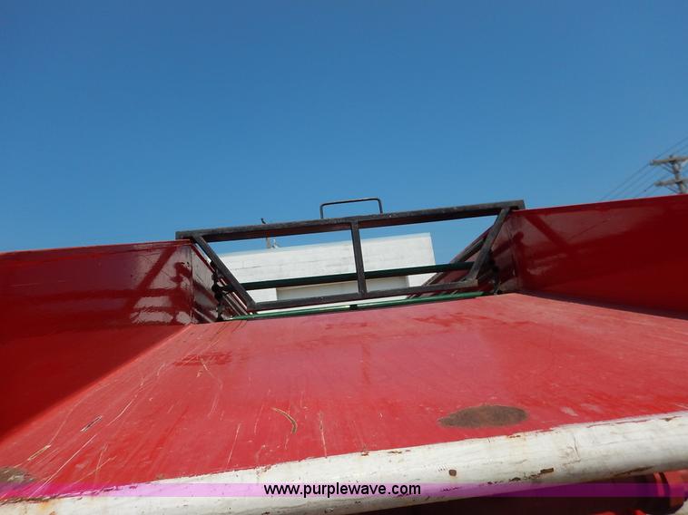 image for item K1607 2001 International 4700 water truck