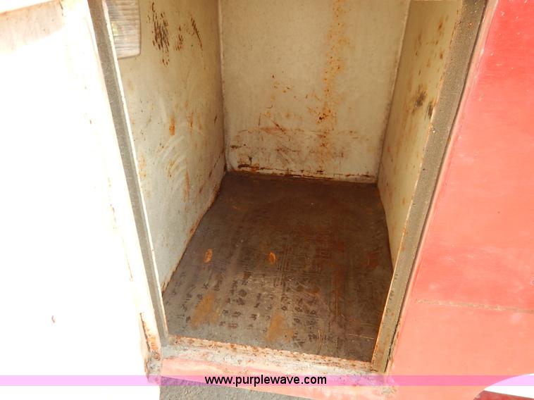 image for item K1607 2001 International 4700 water truck