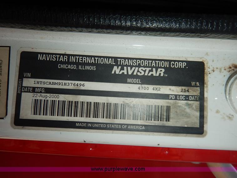 image for item K1607 2001 International 4700 water truck