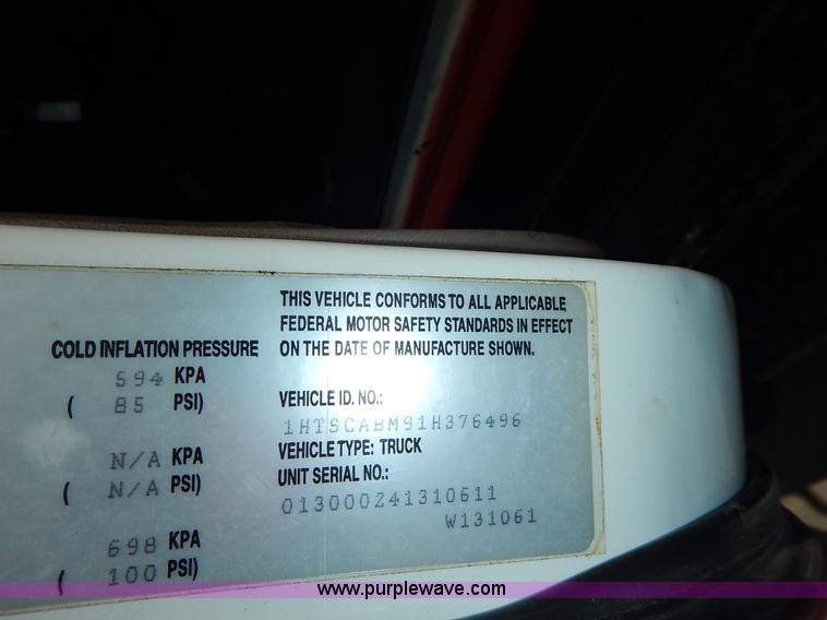 image for item K1607 2001 International 4700 water truck