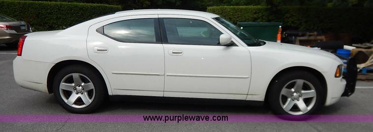 image for item K1613 2009 Dodge Charger SE