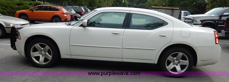 image for item K1613 2009 Dodge Charger SE