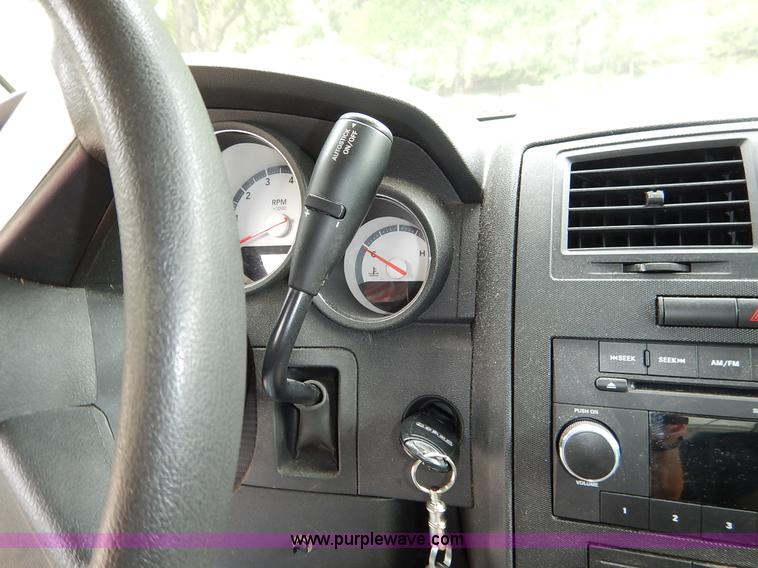 image for item K1613 2009 Dodge Charger SE