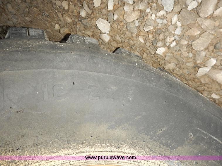 image for item K1627 1985 Gradall G3WD rubber tire excavator