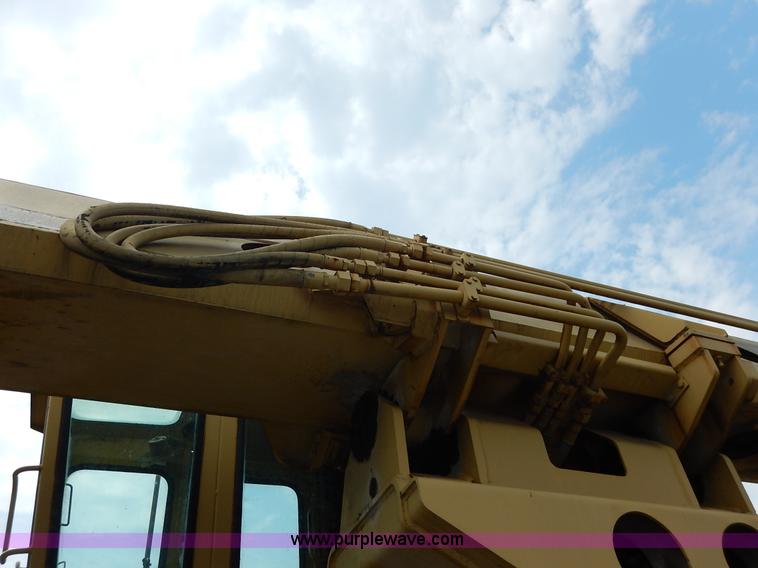 image for item K1627 1985 Gradall G3WD rubber tire excavator