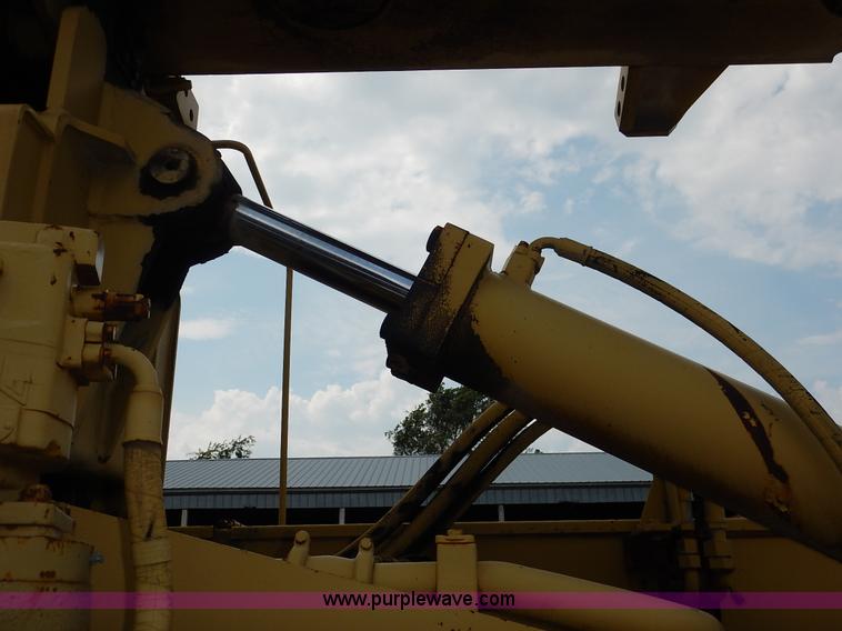 image for item K1627 1985 Gradall G3WD rubber tire excavator