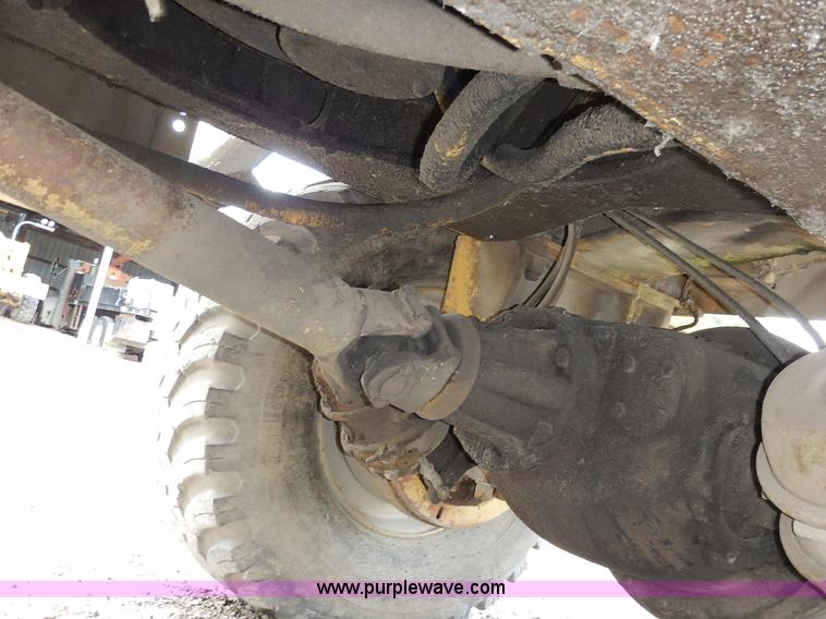 image for item K1627 1985 Gradall G3WD rubber tire excavator