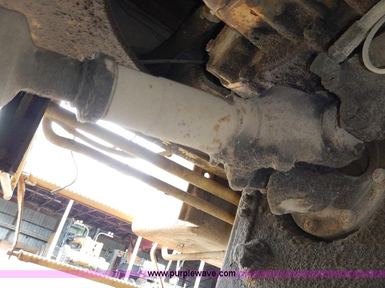 image for item K1627 1985 Gradall G3WD rubber tire excavator