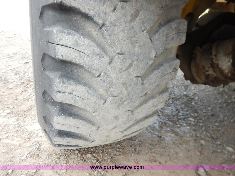 image for item K1627 1985 Gradall G3WD rubber tire excavator