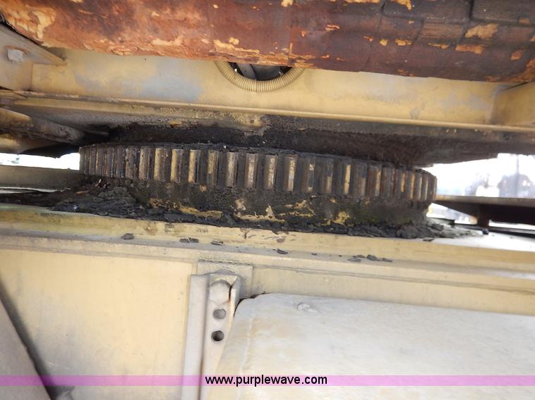 image for item K1627 1985 Gradall G3WD rubber tire excavator