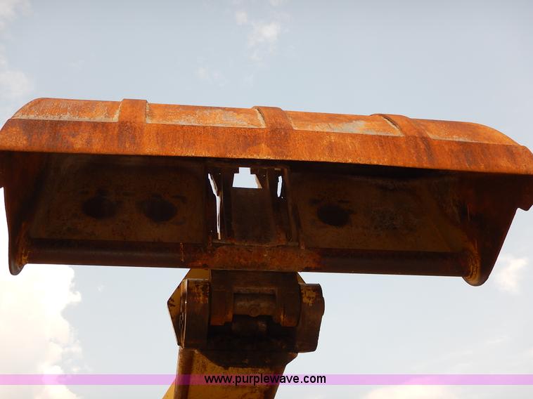 image for item K1627 1985 Gradall G3WD rubber tire excavator