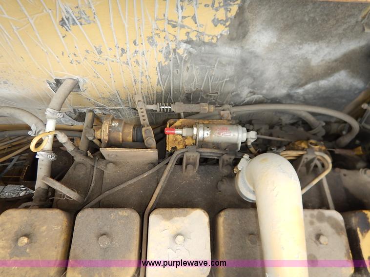 image for item K1627 1985 Gradall G3WD rubber tire excavator