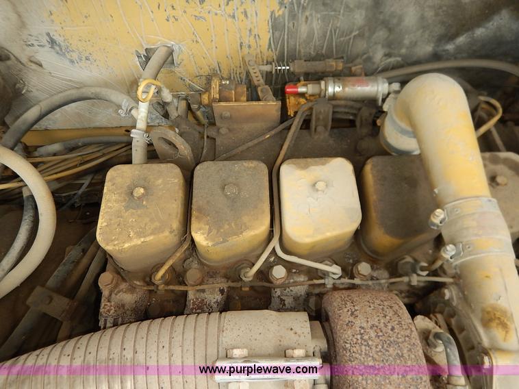 image for item K1627 1985 Gradall G3WD rubber tire excavator