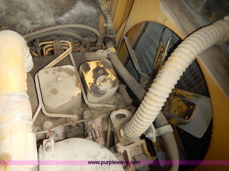 image for item K1627 1985 Gradall G3WD rubber tire excavator