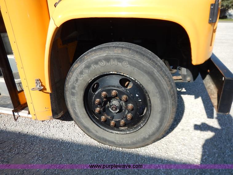 image for item K1633 1995 Chevrolet Blue Bird school bus