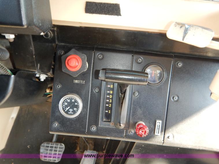 image for item K1633 1995 Chevrolet Blue Bird school bus