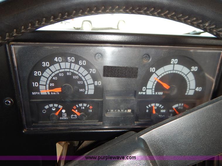 image for item K1633 1995 Chevrolet Blue Bird school bus