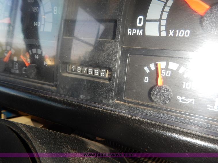 image for item K1633 1995 Chevrolet Blue Bird school bus