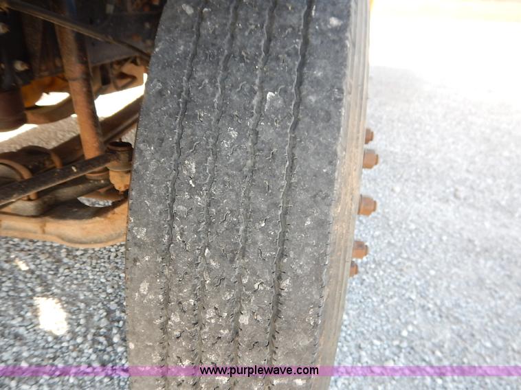 image for item K1633 1995 Chevrolet Blue Bird school bus