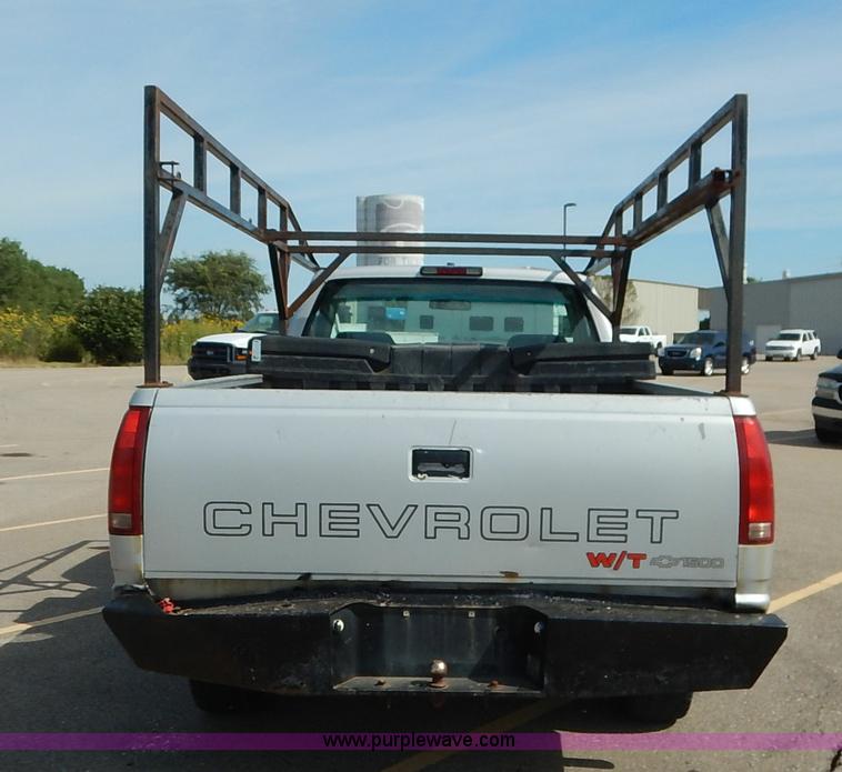image for item K1637 1994 Chevrolet 1500 pickup truck