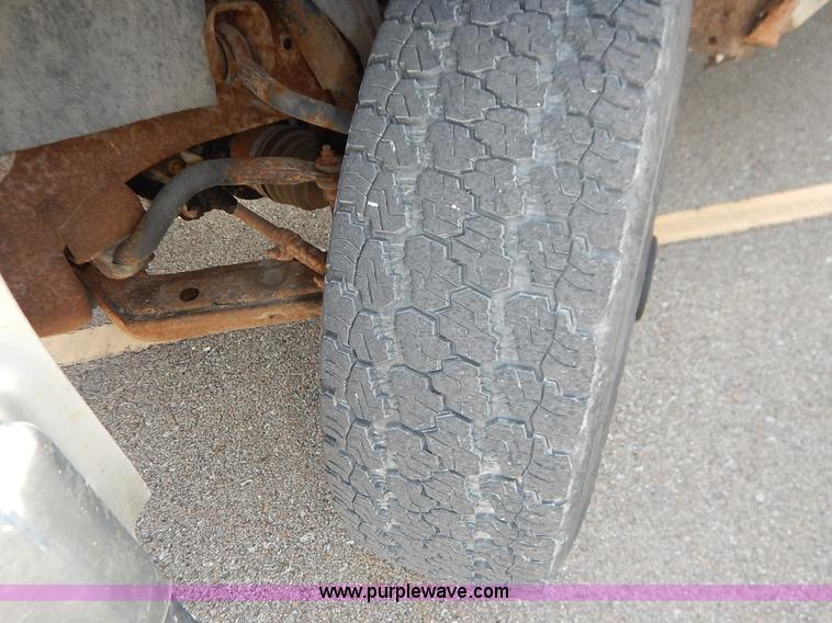 image for item K1637 1994 Chevrolet 1500 pickup truck