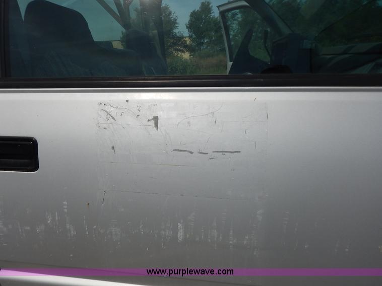 image for item K1637 1994 Chevrolet 1500 pickup truck