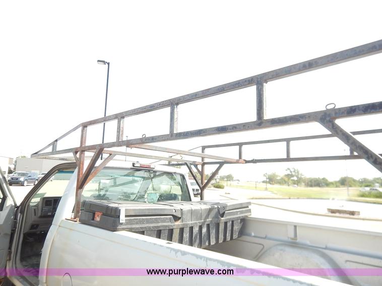 image for item K1637 1994 Chevrolet 1500 pickup truck