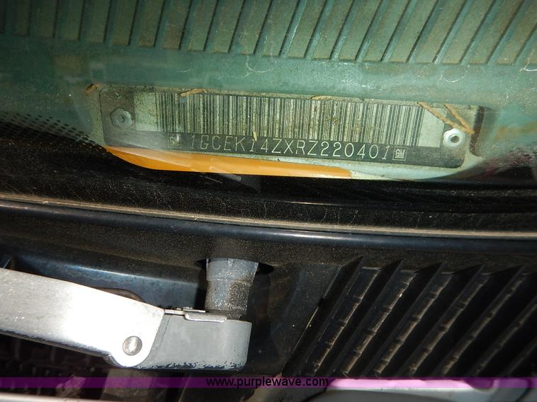 image for item K1637 1994 Chevrolet 1500 pickup truck