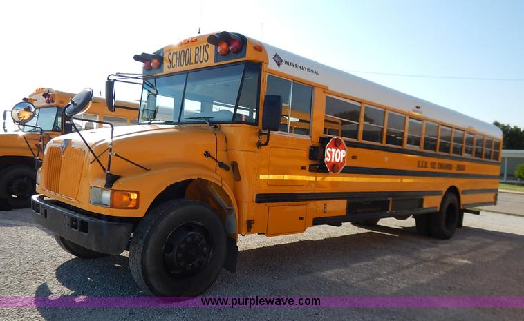 image for item K1644 2002 International school bus