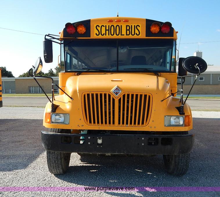 image for item K1644 2002 International school bus