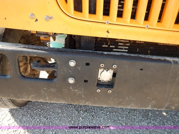 image for item K1644 2002 International school bus