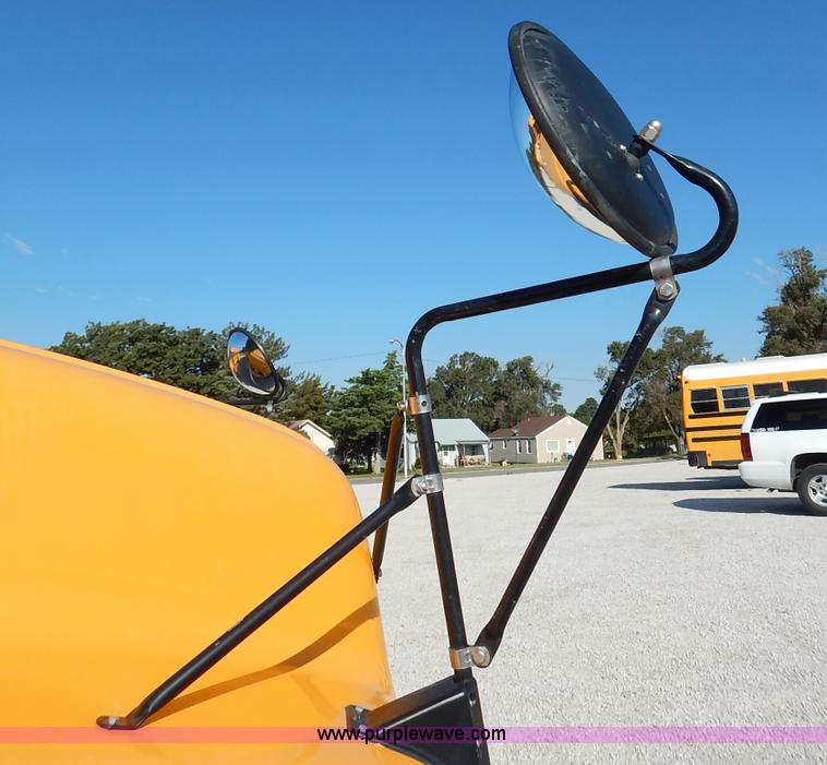 image for item K1644 2002 International school bus