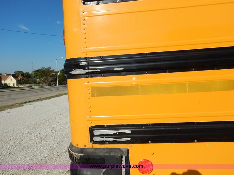 image for item K1644 2002 International school bus