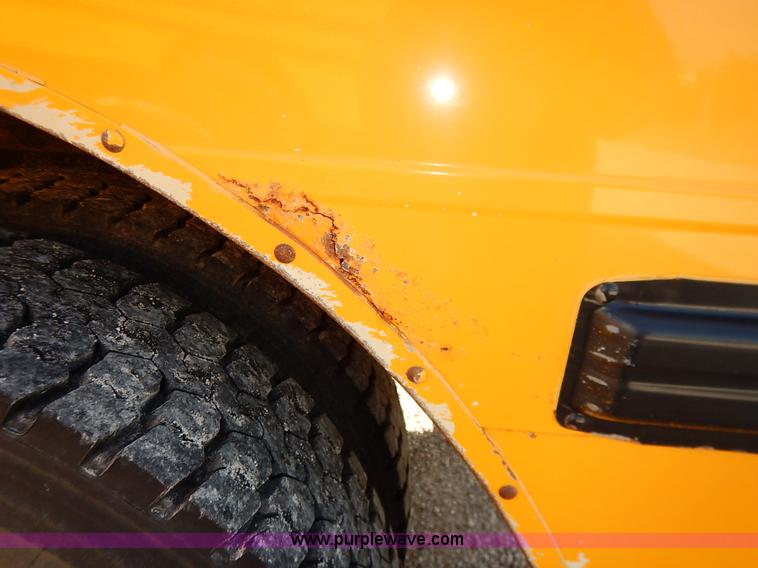 image for item K1644 2002 International school bus