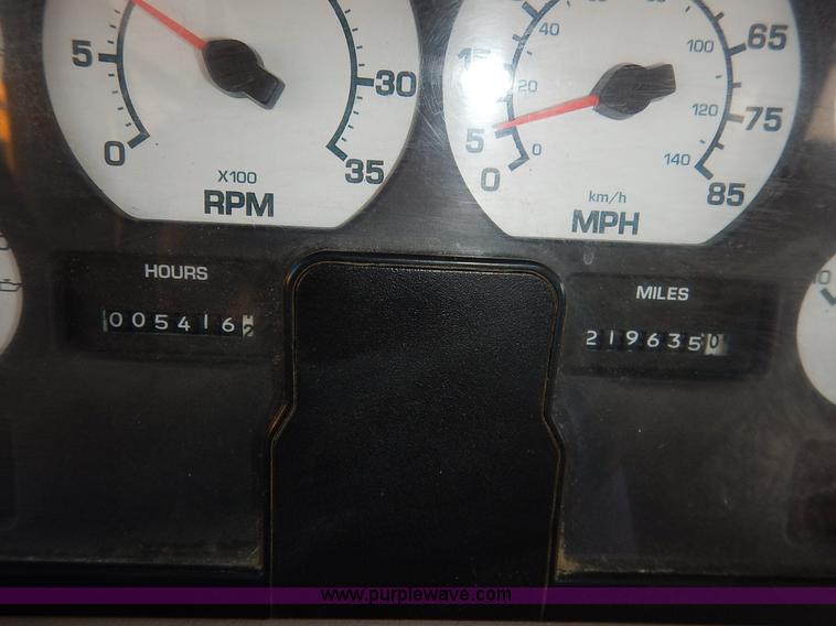 image for item K1644 2002 International school bus