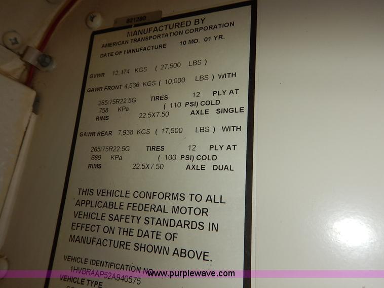 image for item K1644 2002 International school bus