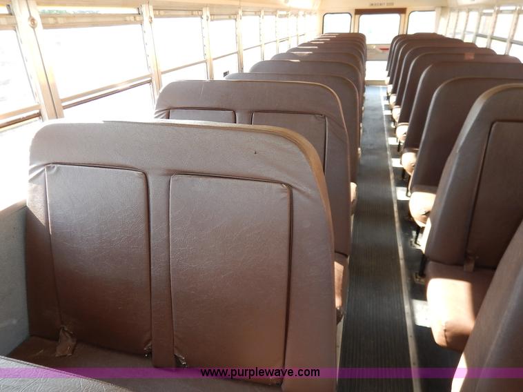 image for item K1644 2002 International school bus