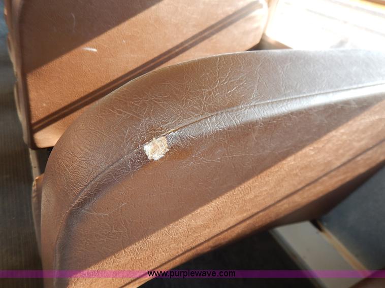 image for item K1644 2002 International school bus