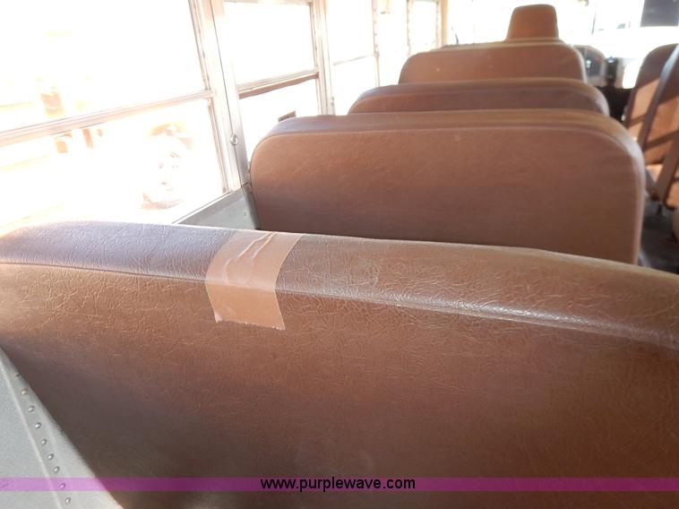 image for item K1644 2002 International school bus