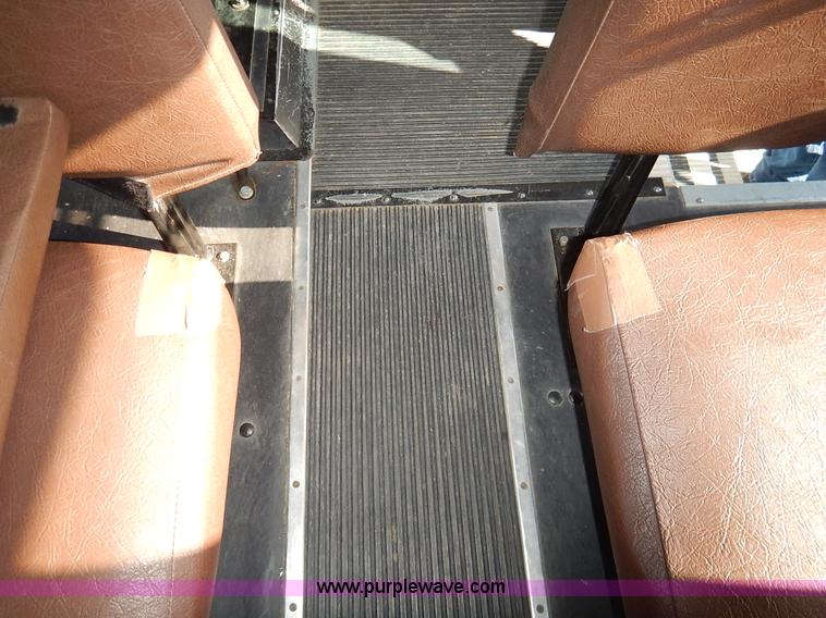 image for item K1644 2002 International school bus