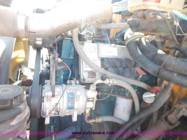 image for item K1644 2002 International school bus