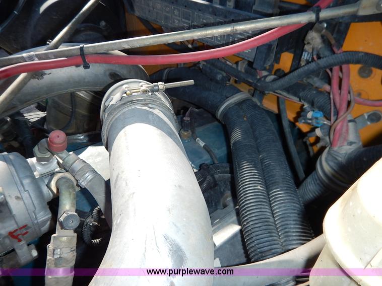 image for item K1644 2002 International school bus