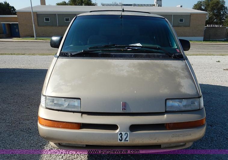 image for item K1646 1995 Oldsmobile Silhouette van