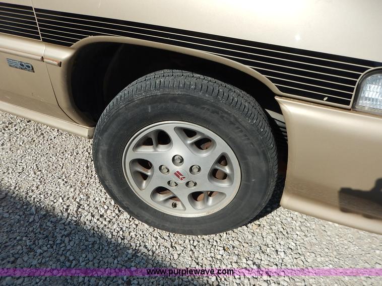 image for item K1646 1995 Oldsmobile Silhouette van