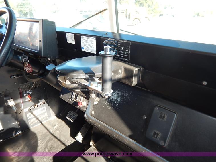 image for item K1651 1998 Chevrolet Blue Bird school bus