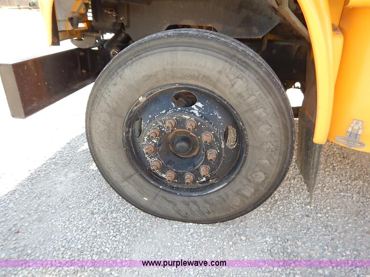 image for item K1651 1998 Chevrolet Blue Bird school bus