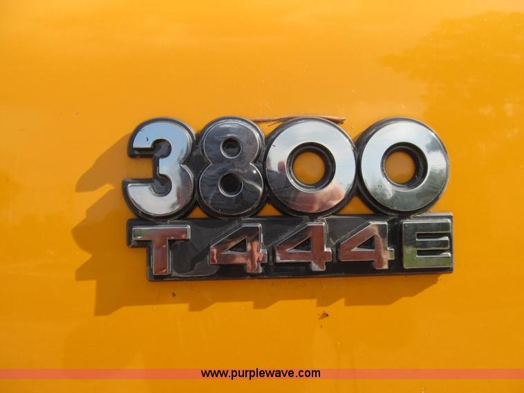 image for item K6250 2003 International 3800 school bus