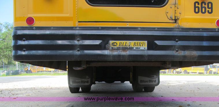 image for item K6250 2003 International 3800 school bus
