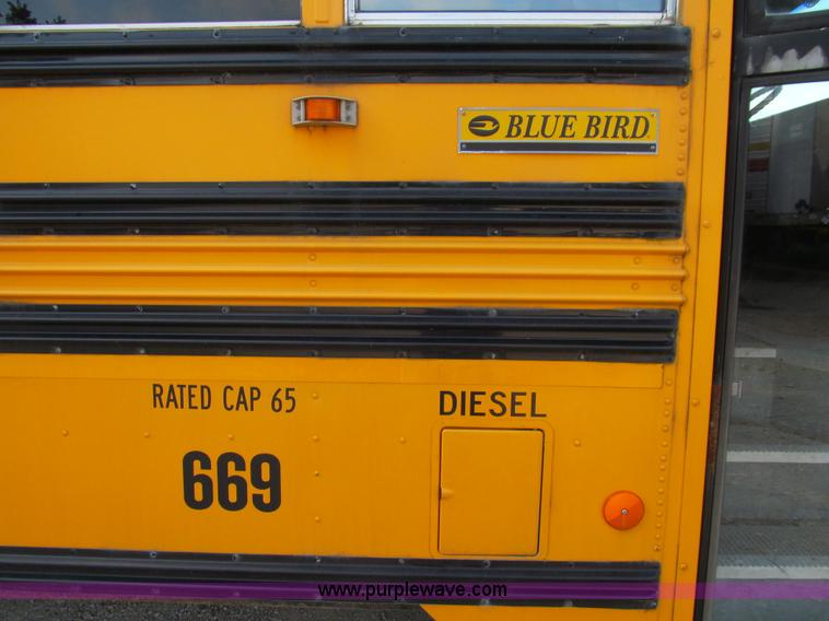 image for item K6250 2003 International 3800 school bus